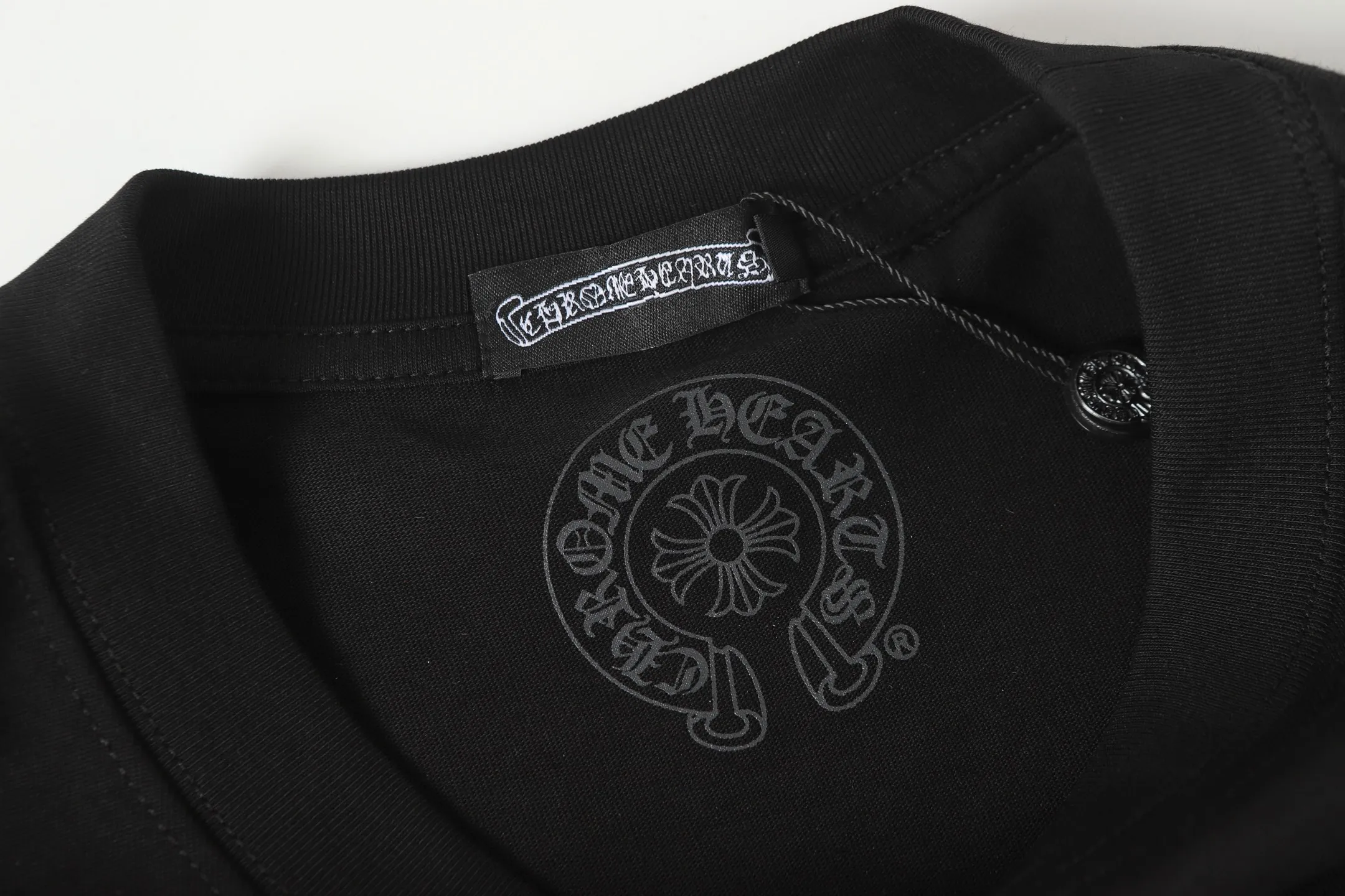 P140 -Chrome Hearts/Chrome Hearts 23ss basic Sanskrit letter printed short-sleeved T-shirt -High weight, high density and high quality. The wool is soft, delicate and skin-friendly. It feels soft and silky. It has excellent warmth and skin-friendly properties.